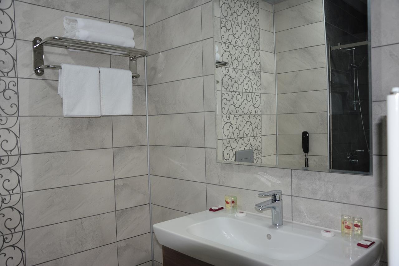 Winter City Hotel Карс Екстериор снимка